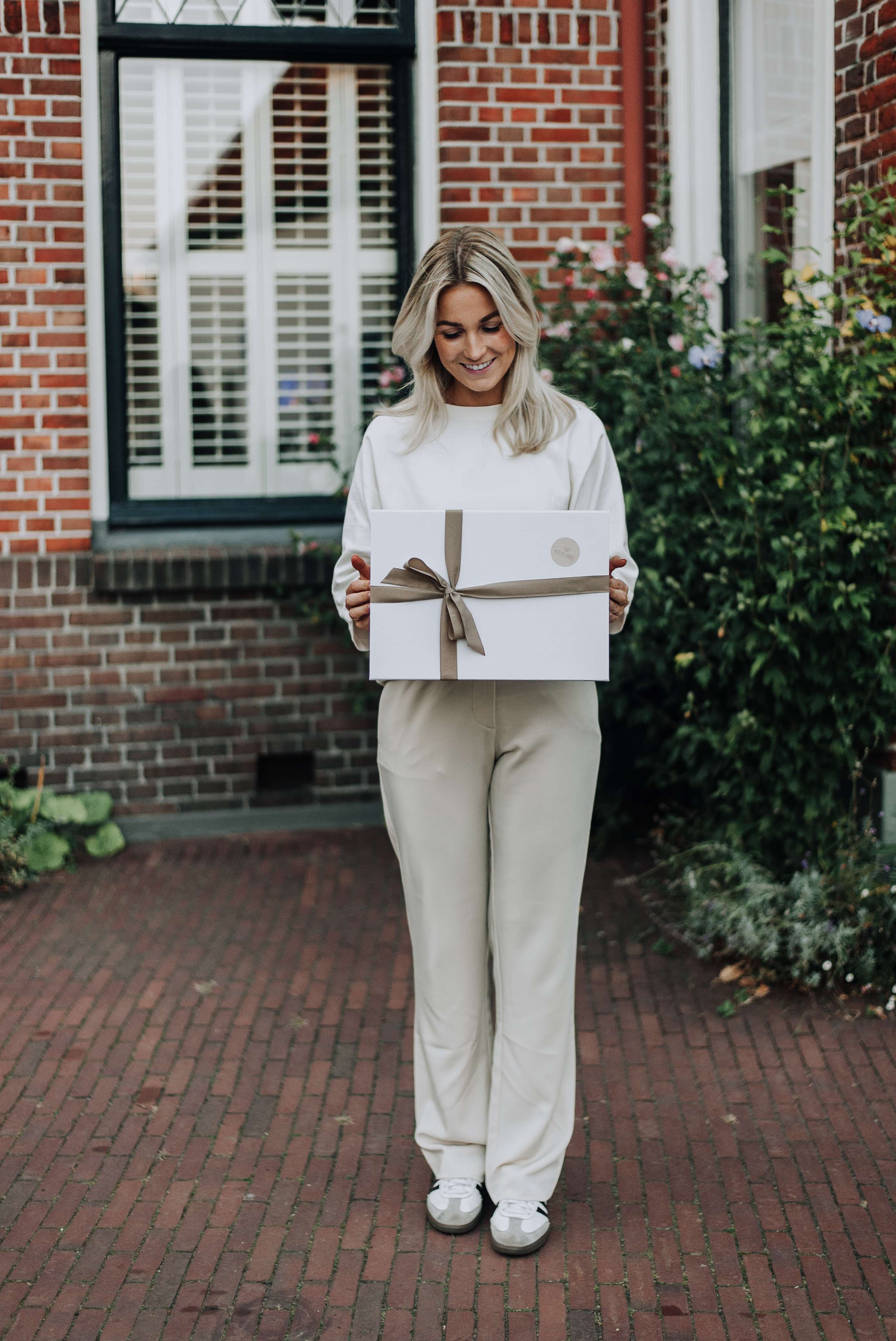 Giftbox - Boxpak setje met slofjes en muts - Merinowol